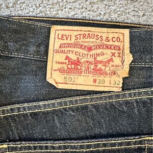 Levi’s 501 black button fly 38x31 (meas)